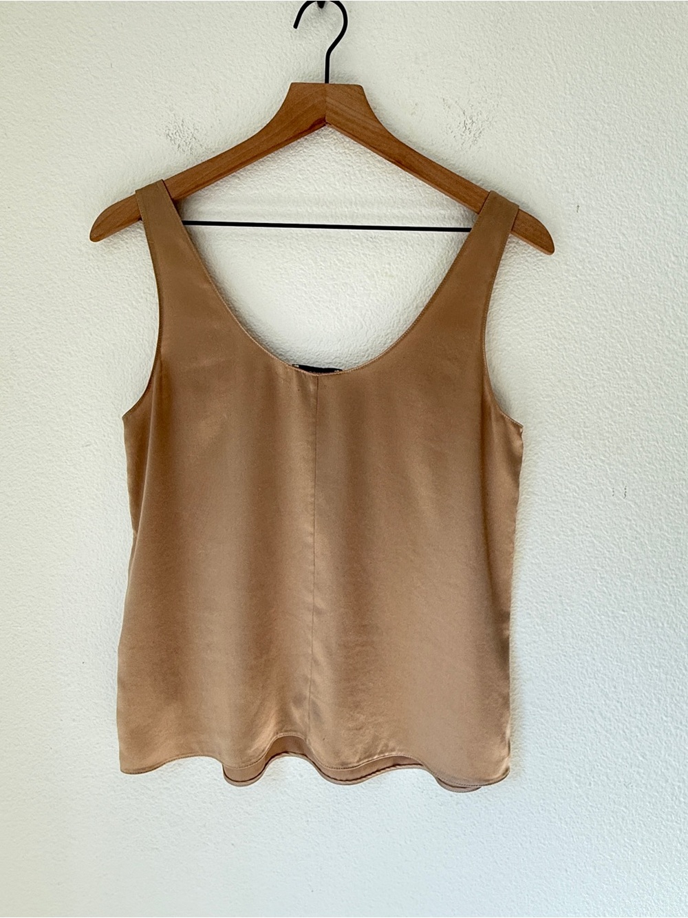 Vince 100% Silk Camisole Tank in Champagne - Small - GUC - Picture 2 of 7